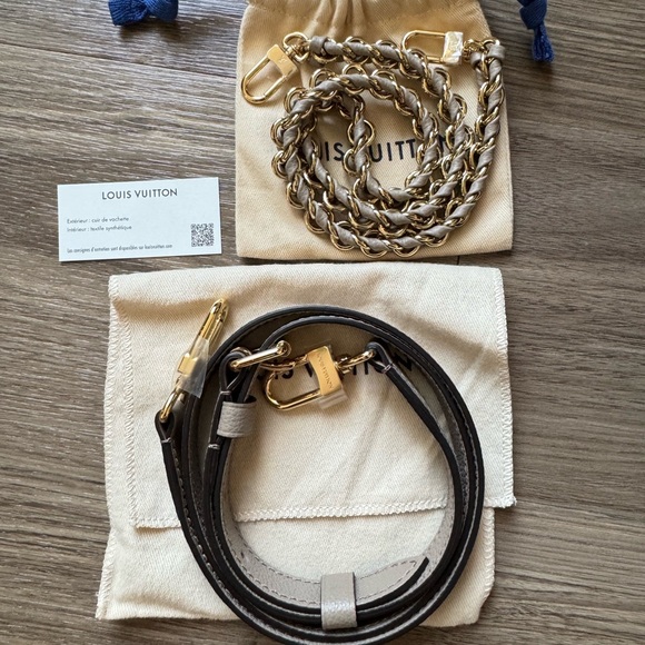 BRAND NEW Louis Vuitton Cream Purse - Picture 6 of 9